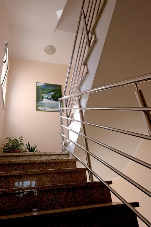 Guest Accommodation Slapovi Krke Лозовац Екстериор снимка