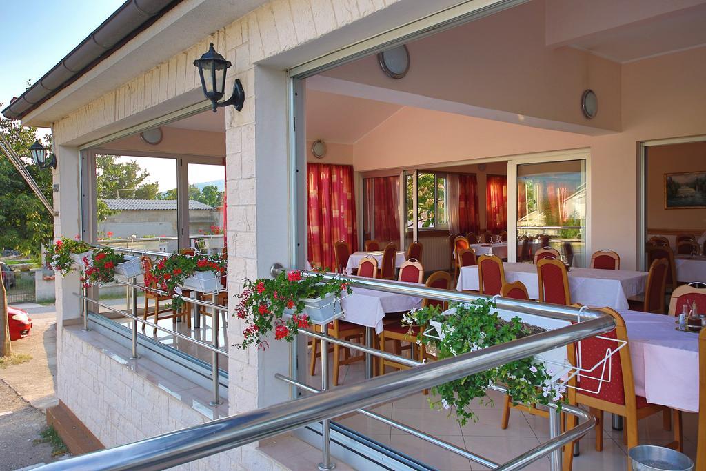 Guest Accommodation Slapovi Krke Лозовац Екстериор снимка