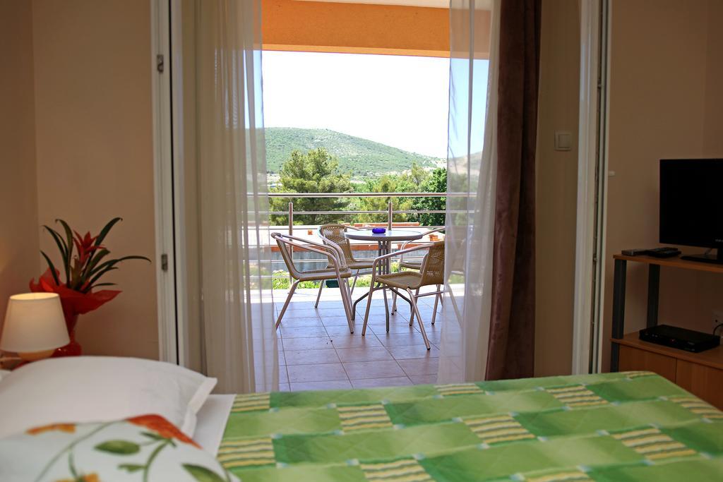 Guest Accommodation Slapovi Krke Лозовац Стая снимка