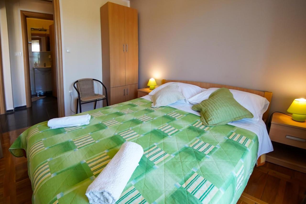 Guest Accommodation Slapovi Krke Лозовац Екстериор снимка